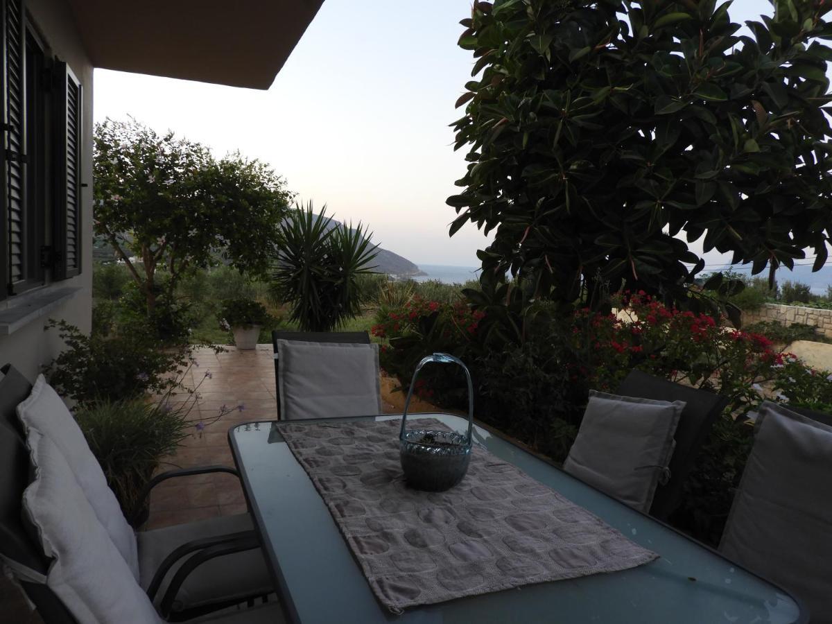 Chrissi'S House With Garden And Sea View Zerviana Villa Kíssamos Buitenkant foto