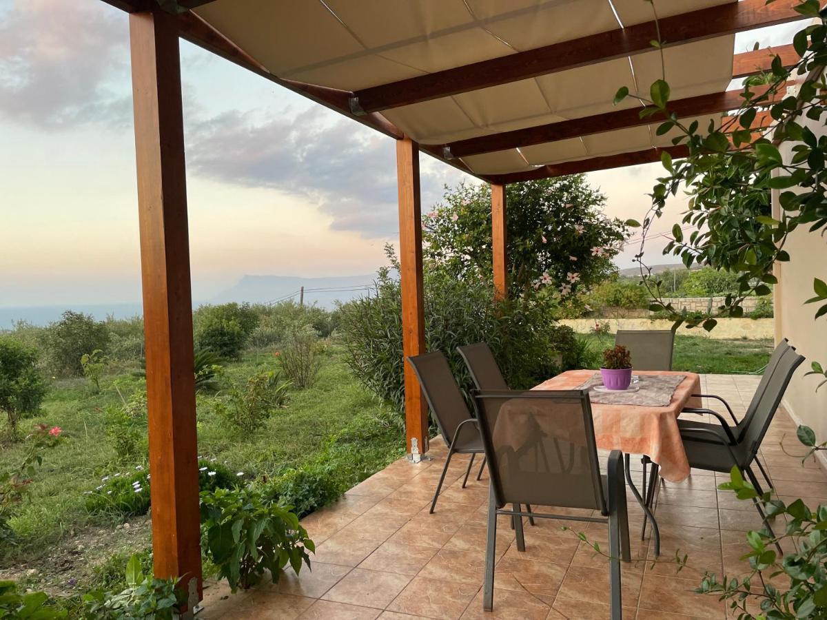 Chrissi'S House With Garden And Sea View Zerviana Villa Kíssamos Buitenkant foto